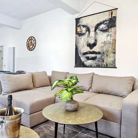 Designer Loft Fuer Bis Zu 15, Whirlpool, Infrarotsauna, Billard, Pokertisch, 2 Baeder Apartment Nürnberg