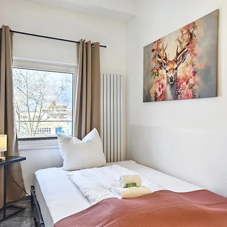 Designer Loft Fuer Bis Zu 15, Whirlpool, Infrarotsauna, Billard, Pokertisch, 2 Baeder Apartment