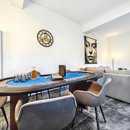 Designer Loft Fuer Bis Zu 15, Whirlpool, Infrarotsauna, Billard, Pokertisch, 2 Baeder شقة نورنبيرغ