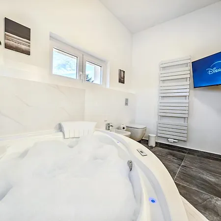 شقة Designer Loft Fuer Bis Zu 15, Whirlpool, Infrarotsauna, Billard, Pokertisch, 2 Baeder نورنبيرغ