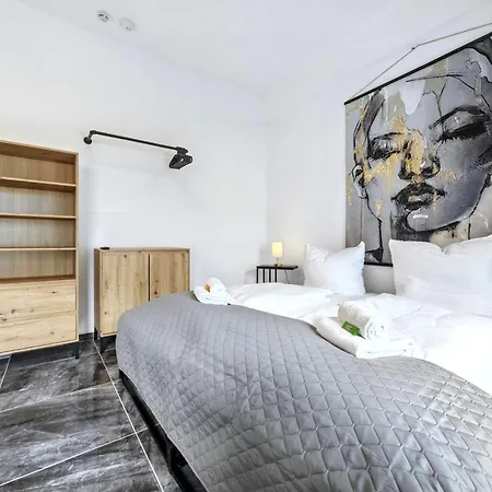 Designer Loft Fuer Bis Zu 15, Whirlpool, Infrarotsauna, Billard, Pokertisch, 2 Baeder *