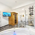 דירה Designer Loft Fuer Bis Zu 15, Whirlpool, Infrarotsauna, Billard, Pokertisch, 2 Baeder *