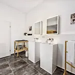 דירה Designer Loft Fuer Bis Zu 15, Whirlpool, Infrarotsauna, Billard, Pokertisch, 2 Baeder