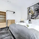 Designer Loft Fuer Bis Zu 15, Whirlpool, Infrarotsauna, Billard, Pokertisch, 2 Baeder *