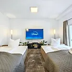 Designer Loft Fuer Bis Zu 15, Whirlpool, Infrarotsauna, Billard, Pokertisch, 2 Baeder דירה