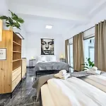 Designer Loft Fuer Bis Zu 15, Whirlpool, Infrarotsauna, Billard, Pokertisch, 2 Baeder * נירנברג