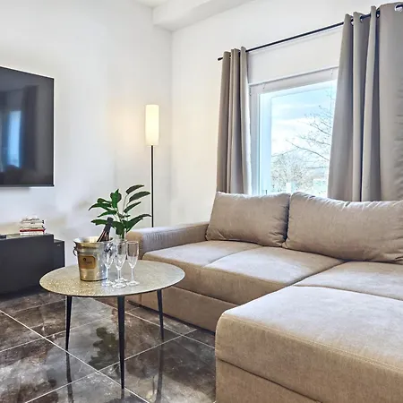 דירה Designer Loft Fuer Bis Zu 15, Whirlpool, Infrarotsauna, Billard, Pokertisch, 2 Baeder *