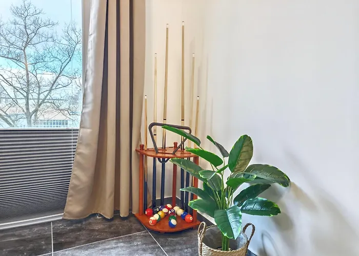 Designer Loft Für Bis Zu 15, Whirlpool, Infrarotsauna, Billard, Pokertisch, 2 Bäder