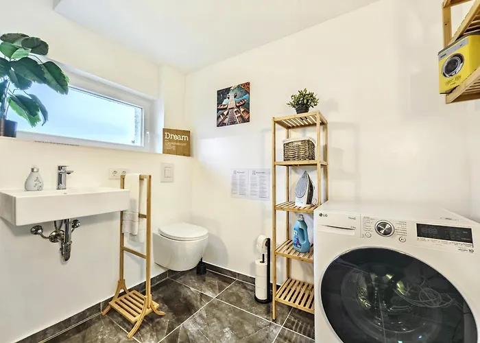 Designer Loft Fuer Bis Zu 15, Whirlpool, Infrarotsauna, Billard, Pokertisch, 2 Baeder Appartamento