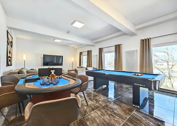 Designer Loft Fuer Bis Zu 15, Whirlpool, Infrarotsauna, Billard, Pokertisch, 2 Baeder