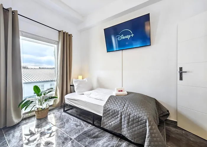 Designer Loft Fuer Bis Zu 15, Whirlpool, Infrarotsauna, Billard, Pokertisch, 2 Baeder Appartamento *