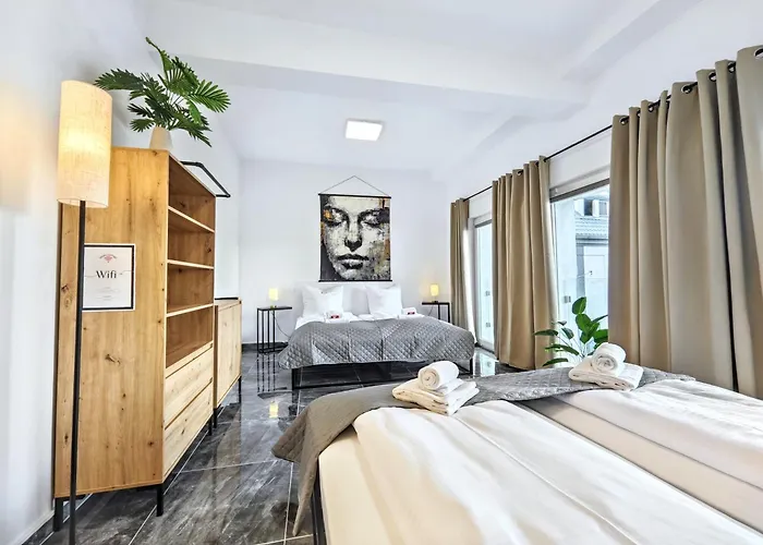 Designer Loft Fuer Bis Zu 15, Whirlpool, Infrarotsauna, Billard, Pokertisch, 2 Baeder * Norimberga