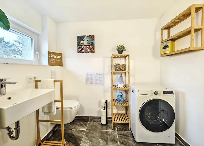 Designer Loft Für Bis Zu 15, Whirlpool, Infrarotsauna, Billard, Pokertisch, 2 Bäder Apartment Nürnberg